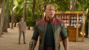 Dwayne Johnson, Chris Evans dans