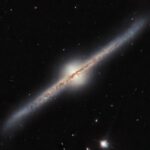 Cette image du télescope spatial Nasaesa Hubble présente la galaxie spirale Ugc 10043