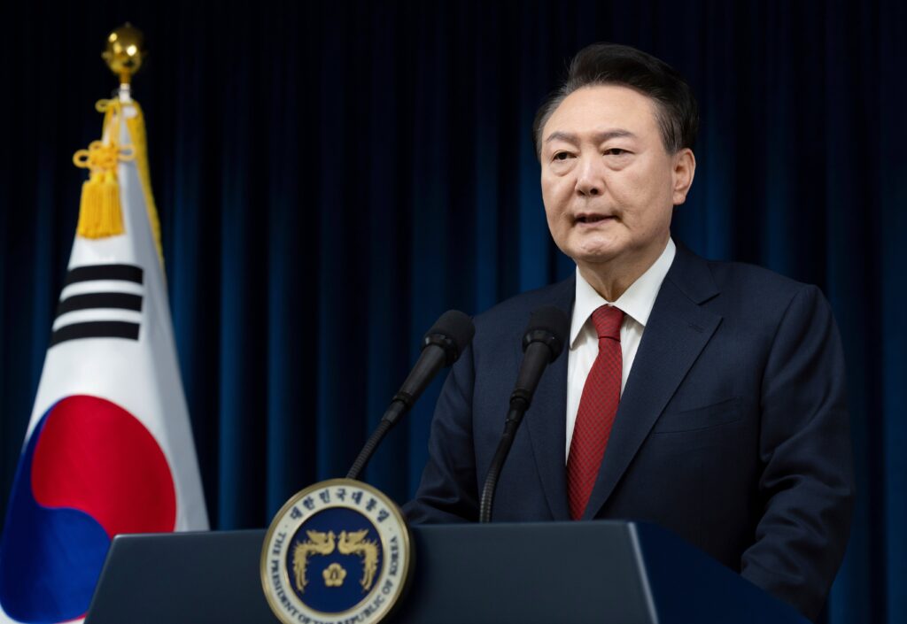 Le président sud-coréen Yoon Suk Yeol s'exprime samedi depuis le bureau présidentiel à Séoul, en Corée du Sud.