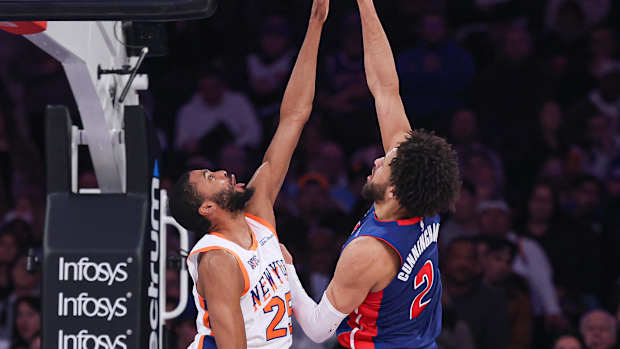 Cade Cunningham a réussi un tir au Madison Square Garden.